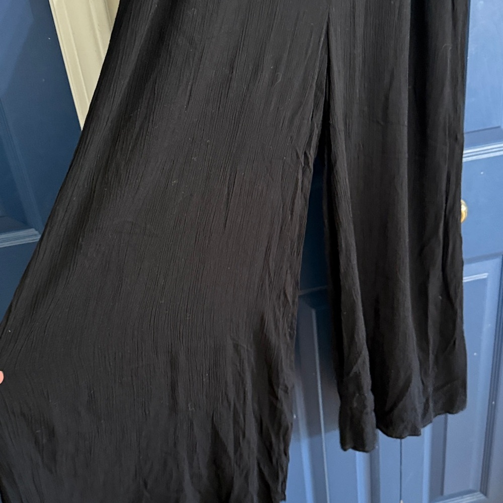 Nimi K Waist Defining Black Short Sleeve Flowy Jumpsuit Size Large NWT - Picture 6 of 6